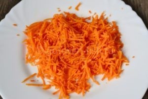 Морковь шинкованная